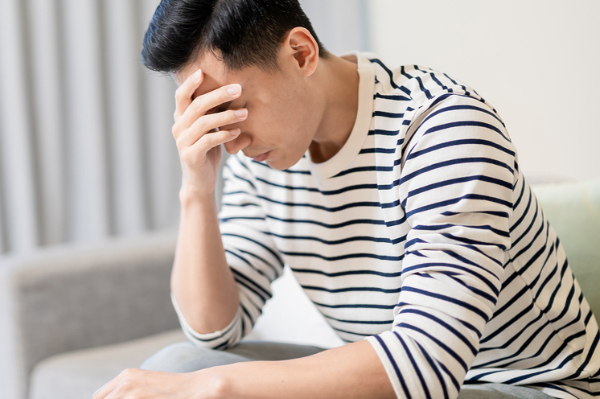 여성을 만난 지 6개월 만에 결혼한 남성이 이혼 후 친양자 파양을 고민하고 있다고 전했다. 사진은 기사의 이해를 돕기 위함. /사진=클립아트코리아