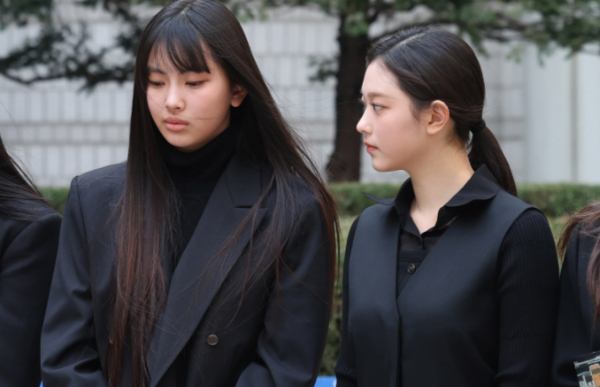 뉴진스 멤버 해린과 혜인이 어도어로 복귀한다. 사진은 뉴진스 멤버 혜인과 해린 모습. /사진=뉴시스