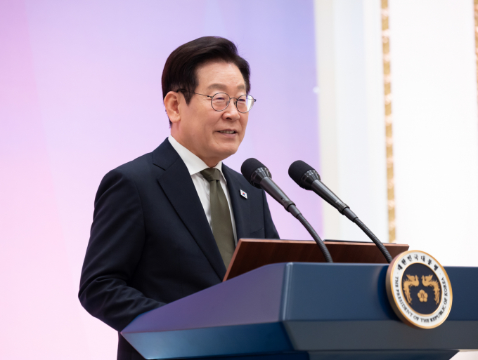 이재명 대통령이 2026학년도 대학수학능력시험을 치르는 수험생들을 격려했다. 사진은 지난 12일 이재명 대통령이 청와대 영빈관에서 열린 시장·군수·구청장 초청 국정설명회에서 발언하고 있는 모습. /사진=뉴스1(대통령실 제공)
