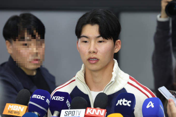 김혜성의 부친이 최근 논란이 됐던 빚투 논란에 대해 해명했다. 사진은 지난 6일 인천국제공항을 통해 입국한 김혜성. /사진=뉴스1