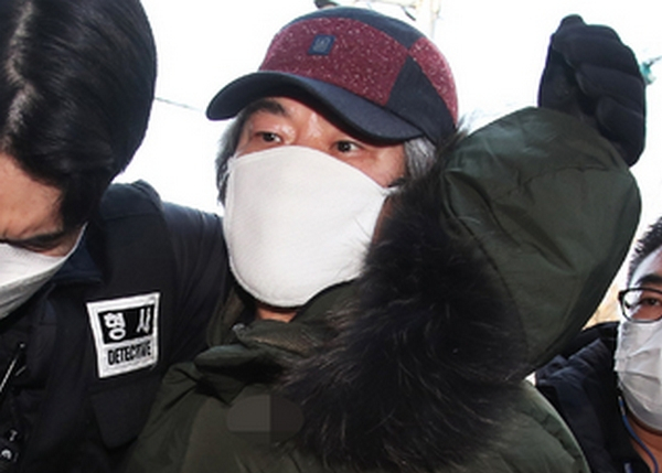 아동 성범죄자 조두순이 외출제한 명령을 위반하고 또다시 거주지를 무단으로 이탈했다. 사진은 아동 성범죄자 조두순 모습. /사진=뉴시스