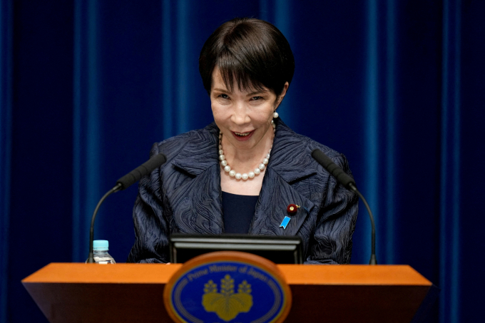 다카이치 사나에 일본 총리가 김정은 북한 국무위원장과의 회담을 추진하기 위해 모든 수단을 다하겠다고 말했다. 사진은 다카이치 총리가 지난달 21일 일본 도쿄 총리실에서 기자회견 한 모습. /사진=로이터