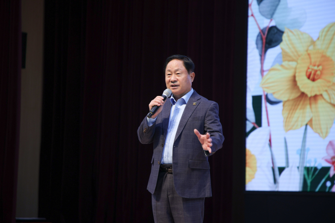  주광덕 남양주시장이 지난 13일 남양주체육문화센터 실내체육관에서 열린 '2025 정약용 보육과정 박람회'에 참석해 인사말을 하고 있다. /사진제공=남양주시