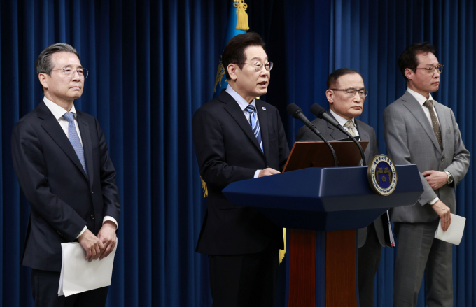 한·미 관세협상 팩트시트 발표가 나온 14일 국내 조선주가 일제히 상승세다. 사진은 이날 이재명 대통령이 서울 용산 대통령실에서 팩트시트 관련 발표를 하던 모습. /사진=뉴시스