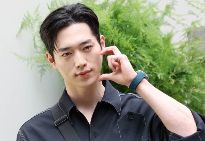 배우 서강준이 58억원을 호가하는 트리마제를 매도하며 수십억 원의 시세 차익을 얻었다. 사진은 지난 5월 서울 강남구 가로수길 이길이구 갤러리에서 열린 라이프스타일 브랜드 몽블랑 ‘2025 노벨티 프리뷰’ 행사에 참석한 배우 서강준. /사진=뉴스1