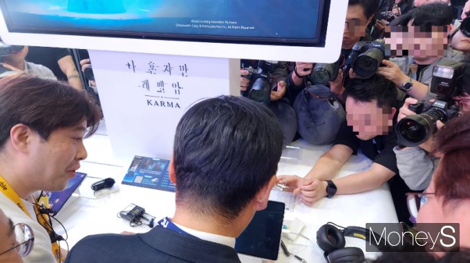 [지스타 2025]대상에 빛난 품격... 정청래 대표 시연 '나혼렙 카르마' - 뉴스 썸네일 이미지