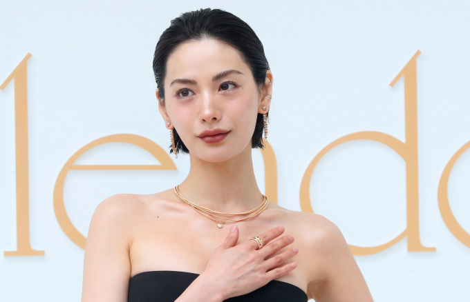 그룹 애프터스쿨 출신 가수이자 배우인 나나의 자택에 침입한 강도가 경찰에 붙잡혔다. 사진은 지난 6월 서울 강남구 갤러리아 백화점에서 열린 주얼리 브랜드 벨렌도르프 갤러리아 부티크 오픈 행사에 참석한 배우 나나. /사진=뉴시스