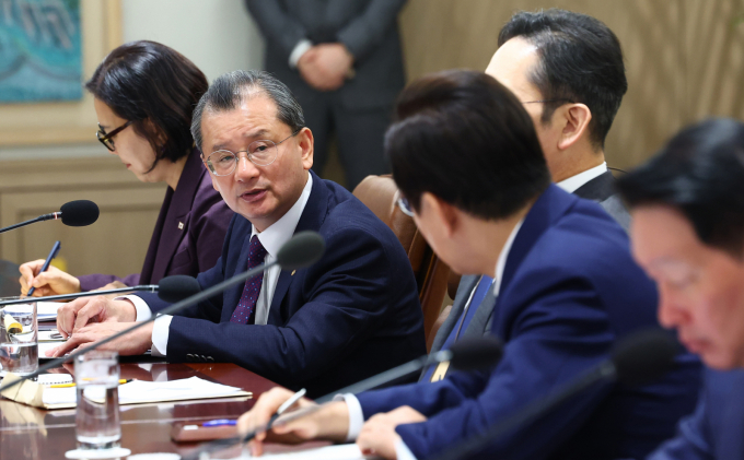 여승주 한화그룹 부회장이 16일 서울 용산 대통령실 청사에서 열린 한미 관세협상 후속 민관 합동회의에서 발언하고 있다. /사진=대통령실통신사진기자단