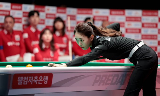 휴온스가 신입생 최지민의 활약으로 PBA팀리그 4라운드 첫 경기를 승리했다. 사진은 휴온스에서 활약 중인 최지민. /사진=프로당구협회(PBA) 제공