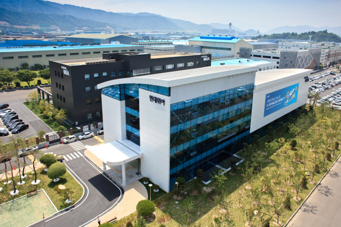 현대위아가 한국ESG기준원(KCGS)의 ESG 평가에서 3년 연속 A+등급을 획득했다. 사진은 경상남도 창원시 성산구에 위치한 현대위아 사옥/사진=현대위아