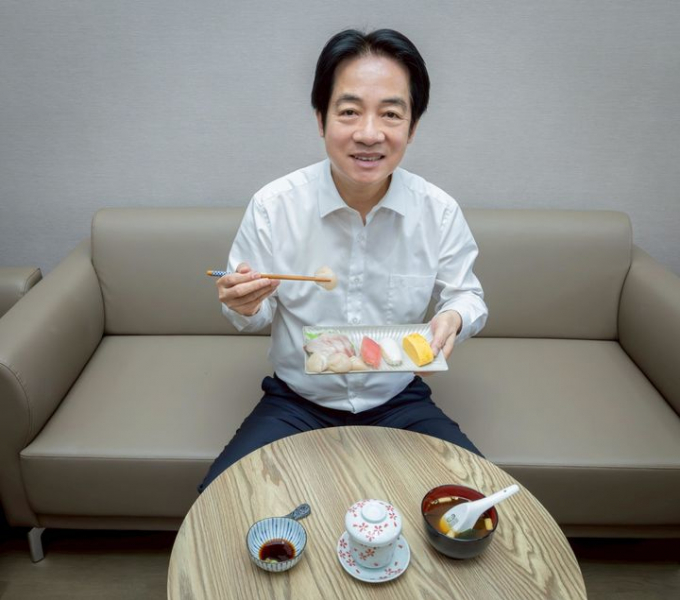 라이칭더 타이완 총통이 일본산 수산물을 먹으며 일본과의 연대를 강조했다. 사진은 라이칭더 총통이 일본산 수산물을 먹은 모습. /사진=라이칭더 총통 페이스북 캡처