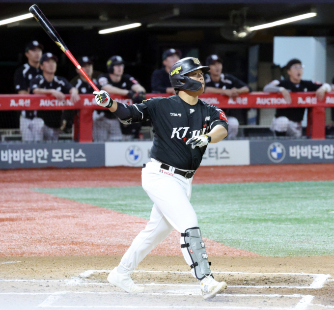 한화 이글스로 이적한 강백호의 보상 선수가 누구일지에 대해 관심이 쏠리고 있다. 사진은 올시즌 강백호가 KT위즈에서 활약한 모습. /사진=스타뉴스   