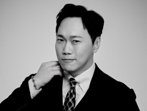 배우 송진우가 일제강점기를 두고 "한국과 일본이 옛날에 싸운 것"이라고 말해 역사 왜곡 논란에 휩싸인 가운데 "잘못된 단어 선택이었다"고 사과했다. /사진=송진우 인스타그램