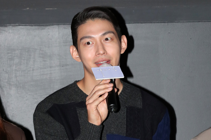 남성 듀오 UN 출신 최정원이 상간남 소송에서 혐의를 벗었다. 사진은 지난 2020년 10월 서울 광진구 건대입구 롯데시네마에서 진행된 영화 '나의 이름' 언론시사회에 참석한 그룹 유엔 출신 최정원. /사진=머니투데이