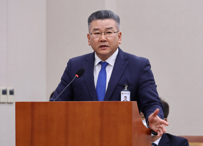 감사원운영 쇄신 TF가 최재해 전 감사원장, 유병호 전 사무총장 등을 군사 기밀 누설 혐의로 고발했다. 사진은 지난달 16일 유 감사위원(전 사무총장)이 서울 여의도 국회에서 열린 법제사법위원회 국정감사에서 의원 질의에 답하는 모습. /사진=뉴시스