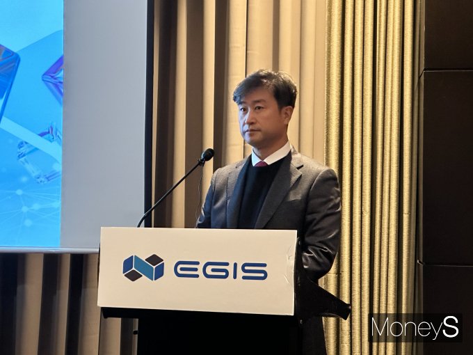 디지털 공간정보 데이터 기업 이지스가 코스닥 상장을 앞두고 27일 기자간담회를 열었다. 사진은 김성호 이지스 대표. /사진=이동영 기자