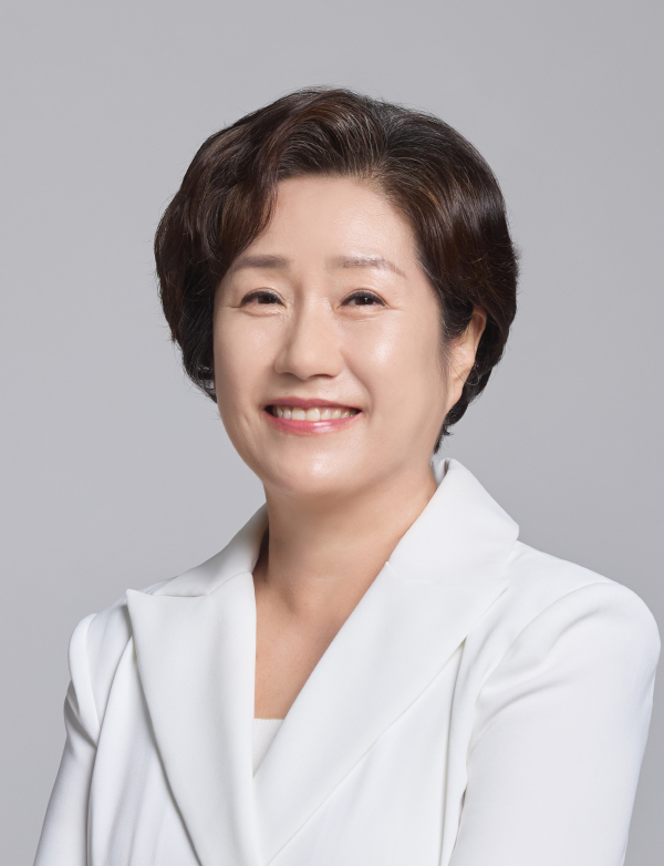BPW한국연맹이 오는 28일 서울 공군호텔에서 제30대 연맹 회장 취임식 및 임원 인준식을 개최한다. 사진은 제30대 회장으로 취임하는 최명숙 회장. /사진=BPW한국연맹