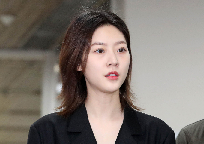배우김새론 유족이 김수현을 향해 2차 입장문을 공개했다. 사진은 지난 2023년 4월5일 서울중앙지법에서 열린 도로교통법 위반(음주운전) 등 혐의 1심 선고 공판에 출석한 배우 김새론. /사진=뉴스1
