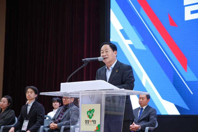  주광덕 남양주시장이 지난 30일 남양주체육문화센터에서 열린 '제19회 남양주시장기 줄넘기대회'에 참석해 인사말을 하고 있다. /사진제공=남양주시
