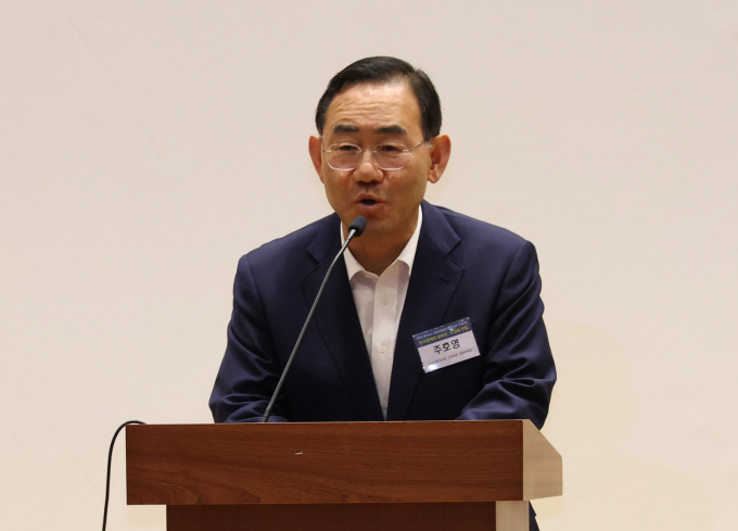 주호영 국회 부의장이 지난 11월21일 오후 서울 여의도 국회 의원회관에서 열린 '폴리뉴스·상생과통일포럼 제25차 산업포럼'에서 축사를 하고 있다./사진제공=뉴시스