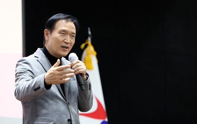 임태희 경기도교육감이 1일 북부청사에서 열린 '교육공동체와 함께하는 경청(경기교육 청렴) 동행'에 참석해 인사말을 하고 있다. /사진제공=경기도교육청 