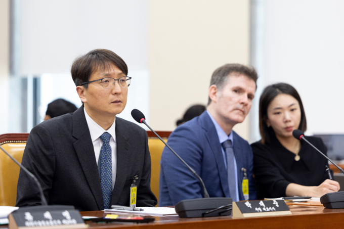 박대준 쿠팡 대표이사가 2일 서울 여의도 국회에서 열린 제429회국회(정기회) 과학기술정보방송통신위원회 제18차 전체회의에 출석해 의원 질의에 답변하고 있다. /사진=뉴스1 이승배 기자