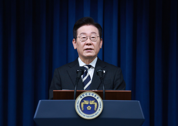이재명 대통령이 3일 대국민 특별성명에서 국민의 위대한 용기와 행동을 기리기 위해 12월3일을 국민주권의 날로 정할 것"이라고 전했다. 사진은 이 대통령이 서울 용산구 대통령실 청사에서 '빛의 혁명 1주년, 대통령 대국민 특별성명' 발표를 하는 모습. /사진=뉴시스