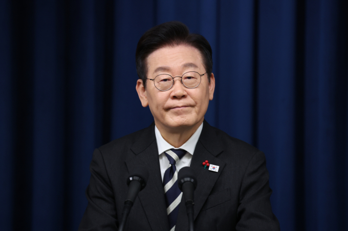 이 대통령은 12·3 비상계엄 1년이 된 것과 관련한 특별성명을 발표했다. 사진은 이 대통령이 3일 서울 용산 대통령실 청사에서 '빛의 혁명 1주년, 대통령 대국민 특별성명' 발표하는 모습. /사진=뉴스1