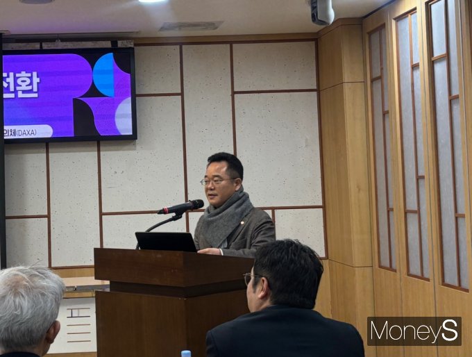 민병덕 의원은 원화스테이블코인 도입 지연을 조속히 추진해야한다고 강조했다. 사진은 민병덕 더불어민주당 의원. /사진=염윤경 기자