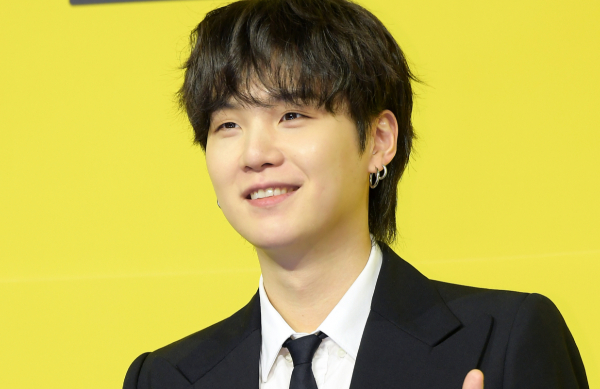 방탄소년단(BTS) 멤버 슈가 모친이 173억원의 한남동 건물주라는 소식이 전해졌다. 사진은 방탄소년단(BTS) 멤버 슈가 모습. /사진=머니투데이