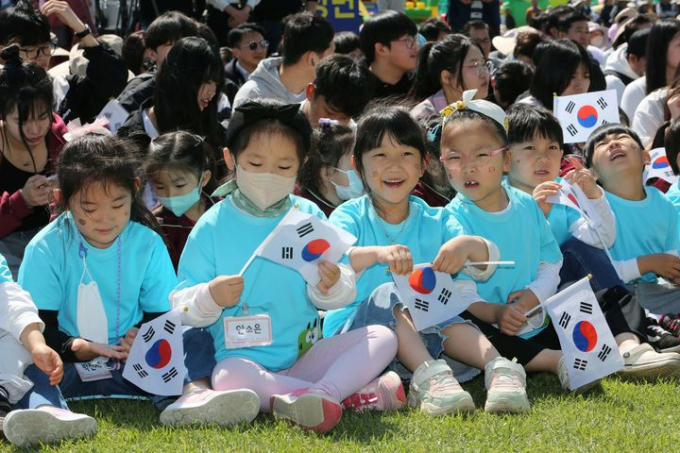 지난 10월 열린 제1회 보성열선루 이순신 역사문화축제에 참여한 어린이들/사진제공=보성군