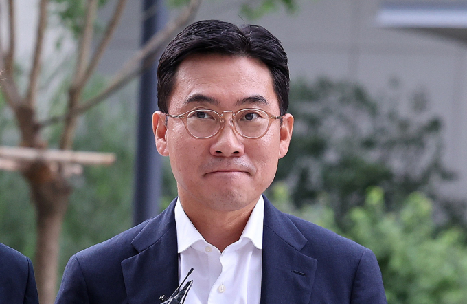  김건희 여사와의 친분을 이용해 부당한 투자를 받았다는 혐의 등을 받는 조영탁 IMS모빌리티 대표가 구속됐다.사진은 지난 8월 서울 종로구에 마련된 김건희 특검팀(특별검사 민중기) 사무실로 2차 소환조사를 받기 위해 출석한 조영탁 IMS모빌리티 대표. /사진=뉴스1