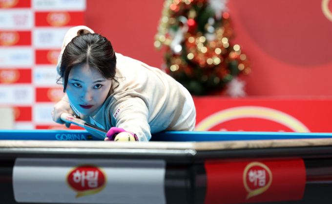 강지은이 김민아를 꺾고 4년 만에 우승에 성공했다. 사진은 지난 6일 경기 고양킨텍스 PBA스타디움에서 열린 2025-26시즌 8차 투어 하림 PBA-LPBA 챔피언십 결승어 나선 강지은. /사진=프로당구협회(PBA) 제공 