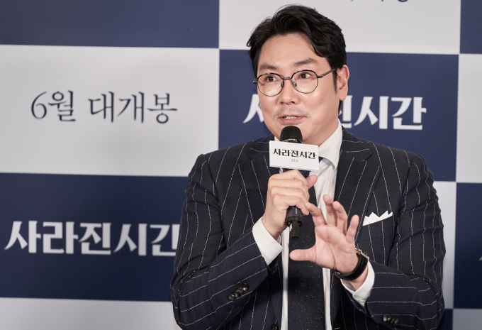 소년범 의혹이 제기된 배우 조진웅이 은퇴를 선언했다. 사진은 과거 영화 시사회에서 발언하는 조진웅. /사진=머니투데이