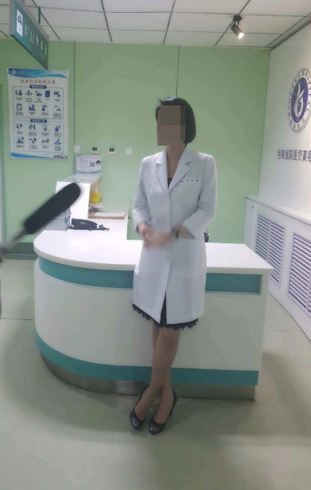 방송인 박나래의 일명 '주사 이모'로 알려진 여성이 자신을 의료인이라고 주장하며 박나래의 전 매니저들에 불편한 기색을 나타냈다. 사진은 주사 이모로 통하는 A씨의 모습. /사진=A씨 인스타그램(뉴스1)