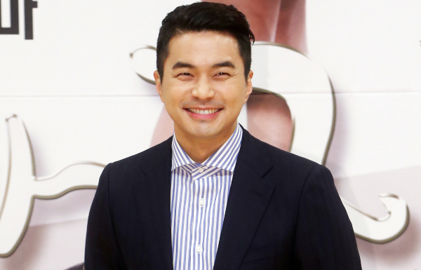 배우 정준이 소년범 의혹을 인정한 조진웅의 은퇴를 말렸다. 사진은 배우 정준 모습 ./사진=머니투데이