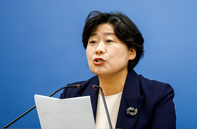 12·3 비상계엄 관련 내란·외환 의혹을 수사하는 내란 특검팀(특별검사 조은석)은 8일 윤재순 전 대통령실 총무비서관과 임종득 국민의힘 의원을 불구속 기소, 임기훈 전 비서관은 기소 유예 처분했다고 밝혔다. 사진은 박지영 내란특검 특검보가 지난 7일 서울 서초구 서울고등검찰청에서 추경호 국민의힘 의원에 대한 내란중요임무종사혐의 기소 브리핑을 한 모습. /사진=뉴시스
