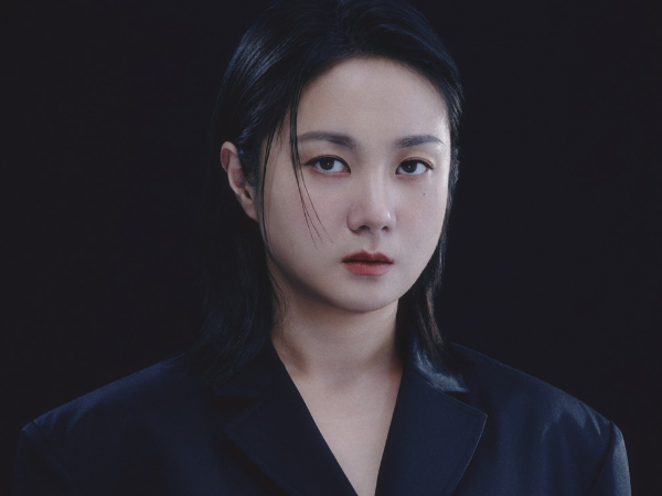 방송인 박나래가 갑질 의혹부터 불법 의료 행위 의혹 등에 휩싸인 가운데 출연 중이던 방송에서 줄줄이 하차한다. 사진은 방송인 박나래 모습. /사진=이엔피컴퍼니
