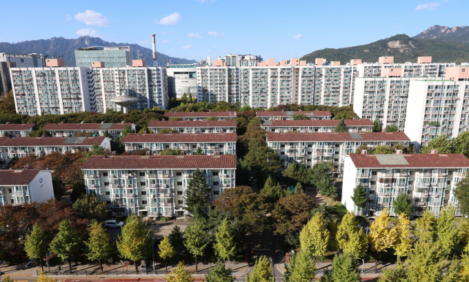 정부 핵심 인사의 발언으로 토지거래허가구역 해제 가능성이 부동산 정책 변수로 부상했다. 사진은 서울 노원구 상계주동 아파트 단지 모습.  /사진=뉴시스