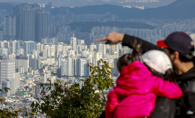 서울 중구 남산에서 바라본 서울시내 아파트 모습. /사진= 뉴시스