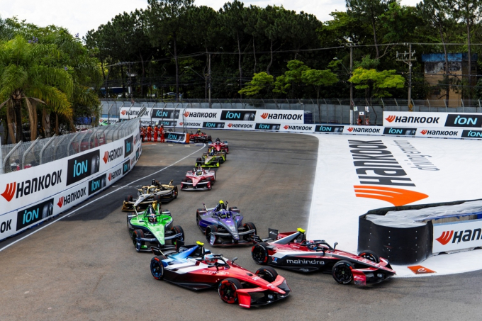 포뮬러 E 시즌 12 2026 상파울루 E-Prix 경기 장면. /사진=한국타이어