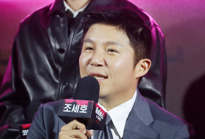 조직폭력배 연루 의혹이 제기된 방송인 조세호가 방송 하차를 선언한 데 이어, 직접 입장을 밝혔다. 사진은 지난해 11월 서울 CGV용산아이파크몰에서 진행된 넷플릭스 예능 '좀비버스 : 뉴 블러드' 제작발표회에 참석한 방송인 조세호. /사진=스타뉴스