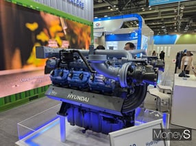 지난 4일 일산 킨텍스 &#039;월드 수소 엑스포 2025&#039; HD현대인프라코어 부스에 전시된 &#039;HX22 수소연료 엔진&#039;. /사진=김대영 기자