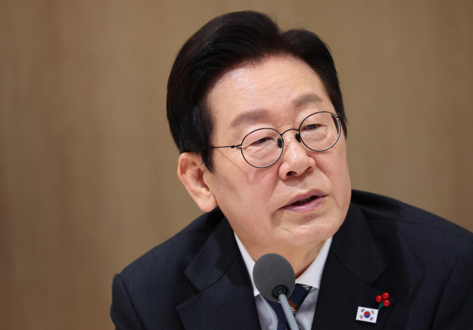 이재명 대통령이 헌법과 법률에 위반되는 행위를 한 종교단체는 해산시켜야 한다는 입장을 거듭 밝혔다. 사진은 9일 이 대통령이 서울 용산구 대통령실 청사에서 열린 국무회의에서 발언하는 모습. /사진=뉴시스(대통령실통신사진기자단)