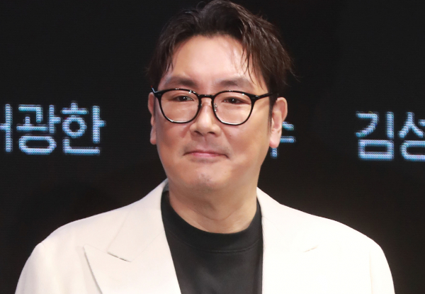 배우 조진웅의 소년범 이력을 최초 보도한 기자들이 명예훼손으로 추가 고발당했다. 사진은 2024년 7월24일 오전 조진웅이 서울 여의도 콘래드 호텔에서 진행된 디즈니+ 오리지널 시리즈 '노웨이아웃: 더 룰렛' 제작발표회에 참석해 포즈를 취하고 있는 모습. /사진=스타뉴스