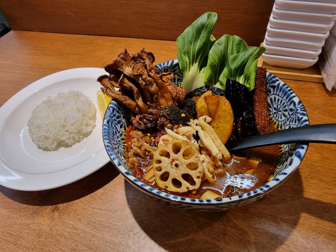 커리지널에서는 삿포로식 스프카레를 만날 수 있다. /사진=다이어리알