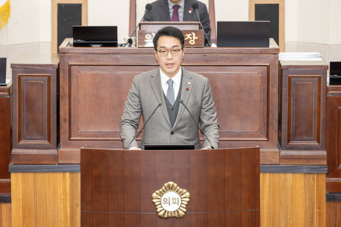 김근한 구미시의원(국민의힘)이 11일 열린 제268회 구미시의회 제2차 정례회 제2차 본회의에서 5분 자유발언을 하고 있다./사진제공=구미시의회