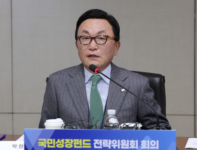 사진은 박현주 미래에셋 회장이 지난 11일 서울 여의도 산업은행 본점에서 열린 국민성장펀드 전략위원회 회의에서 모두발언을 하는 모습. /사진=뉴스1