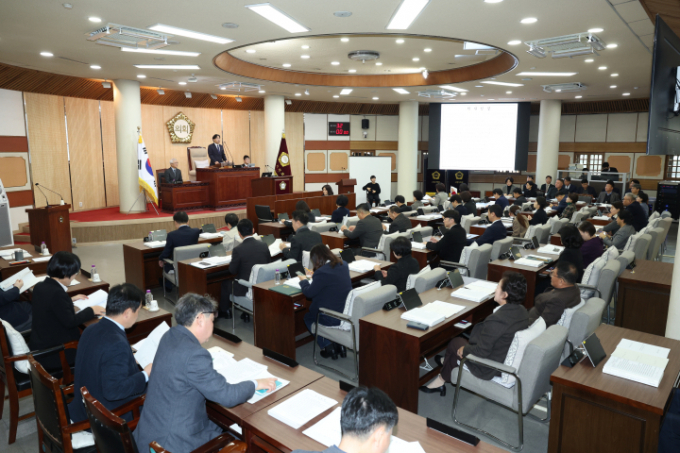 고양특례시의회가 12일 제299회 제2차 정례회 제3차 본회의를 끝으로, 정례회 일정을 마무리했다. /사진제공=고양특례시의회