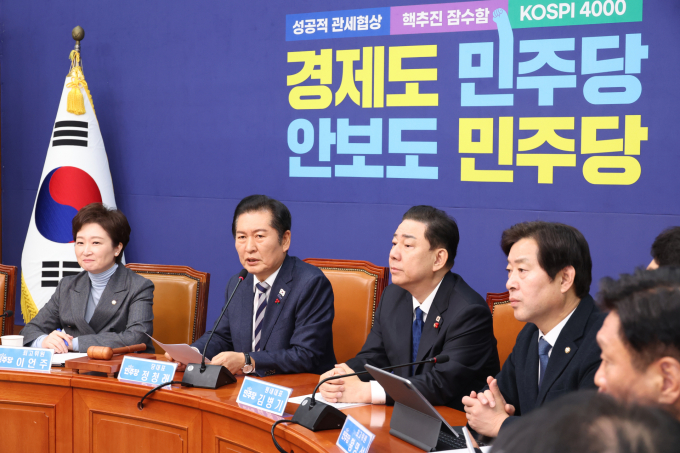 정청래 더불어민주당 대표가 지난 12일 서울 여의도 국회에서 열린 최고위원회의에서 발언을 하고 있다. /사진=뉴시스